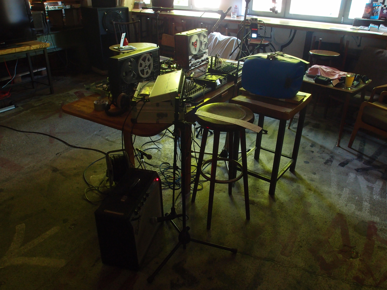 2020-04-28 'sand' Remix Teil 8 (Aufnahme Tonband und Remix 3 (Audio + Video)